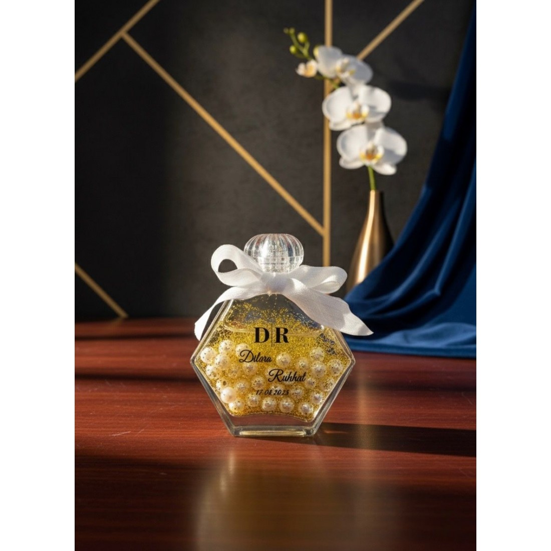 İnci ve fiyonklu altıgen şişe kolonya (10 adet)